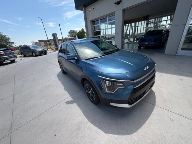 Certified 2024 Kia Niro EX w/ EX Cold Weather Package FWD image 3