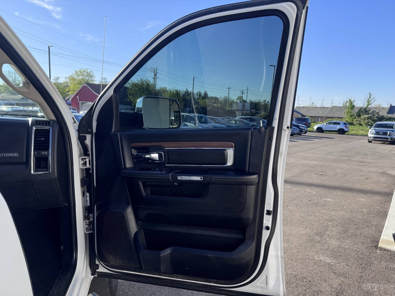 Used 2014 RAM 2500 Laramie w/ Convenience Group AWD/4WD image 19