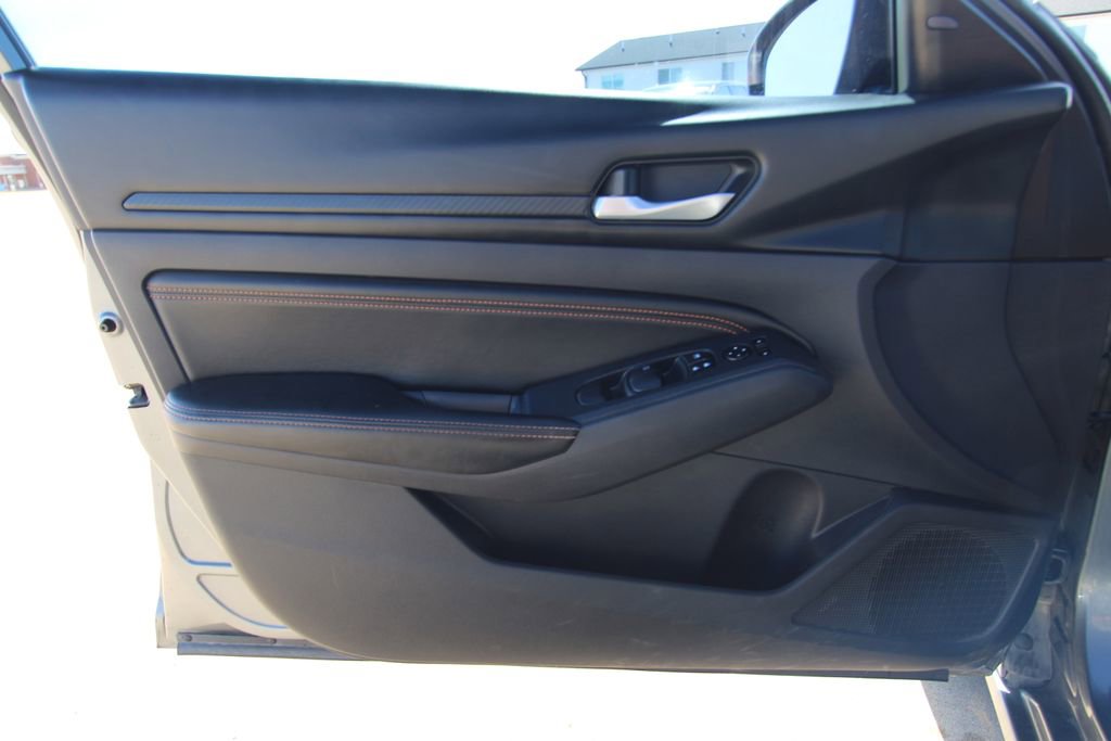 Used 2020 Nissan Altima 2.5 SR image 35