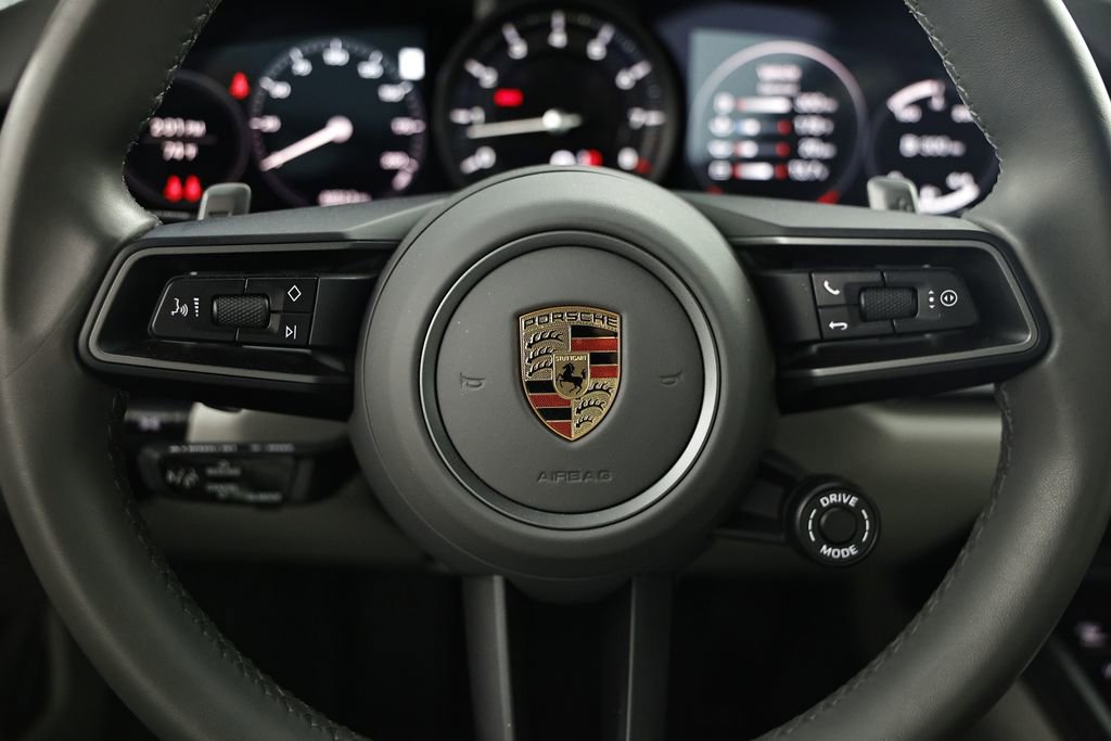 Certified 2024 Porsche 911 Targa 4S AWD/4WD image 34