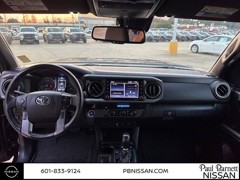 Used 2022 Toyota Tacoma TRD Off-Road image 15