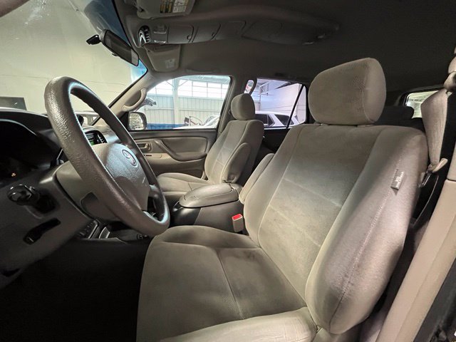Used 2005 Toyota Sequoia SR5 RWD image 21
