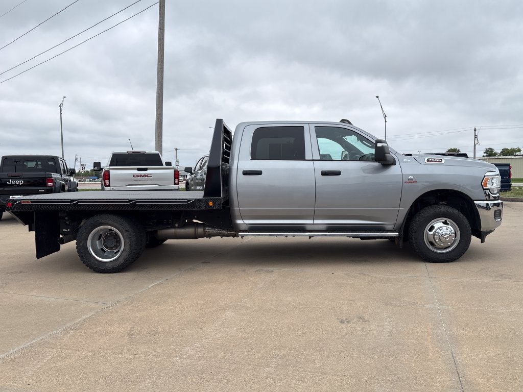 Used 2024 RAM 3500 Tradesman w/ Chrome Appearance Group AWD/4WD image 10