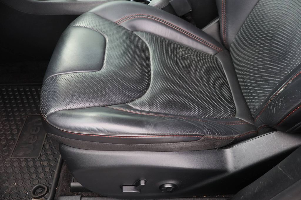 Used 2018 Jeep Cherokee Trailhawk w/ Quick Order Package 27L image 20