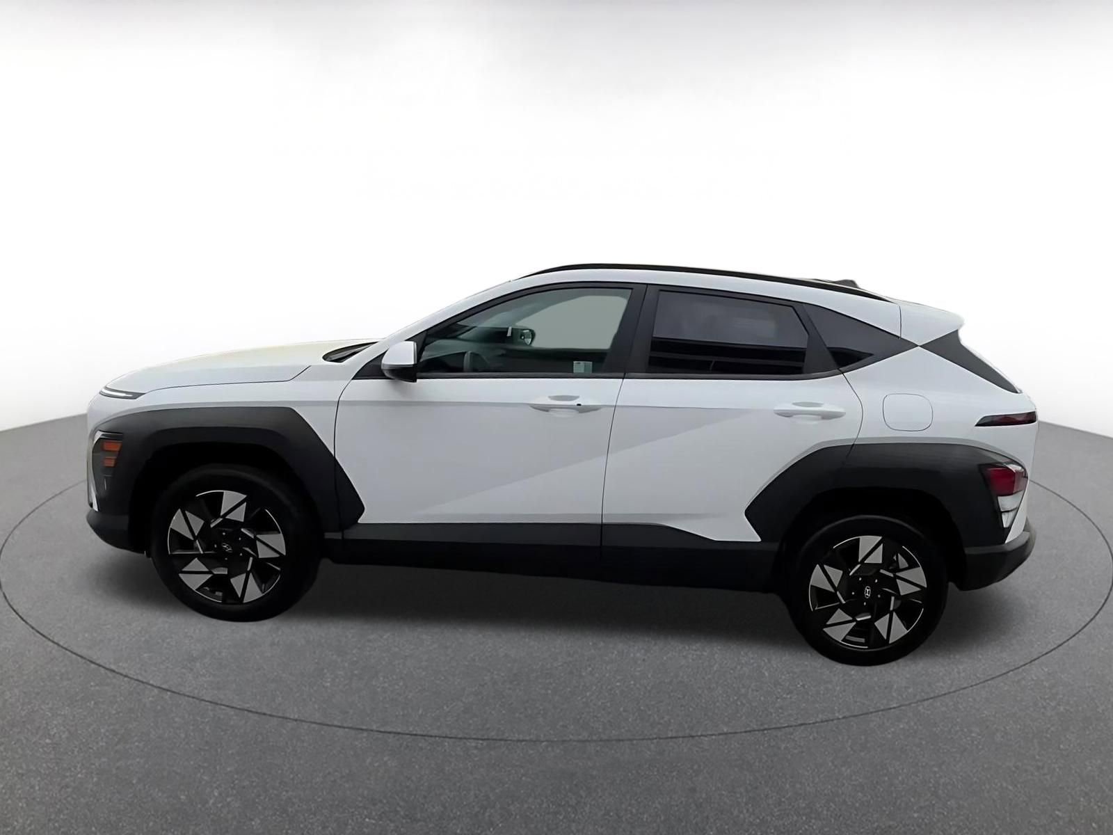 Used 2025 Hyundai Kona SEL image 10