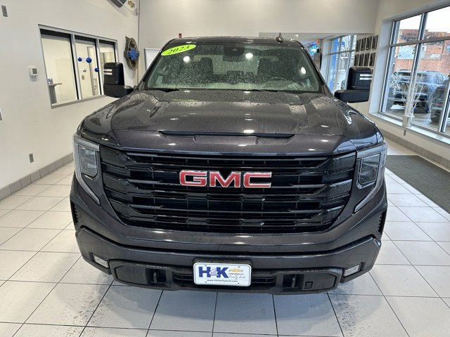 Used 2023 GMC Sierra 1500 Elevation image 2