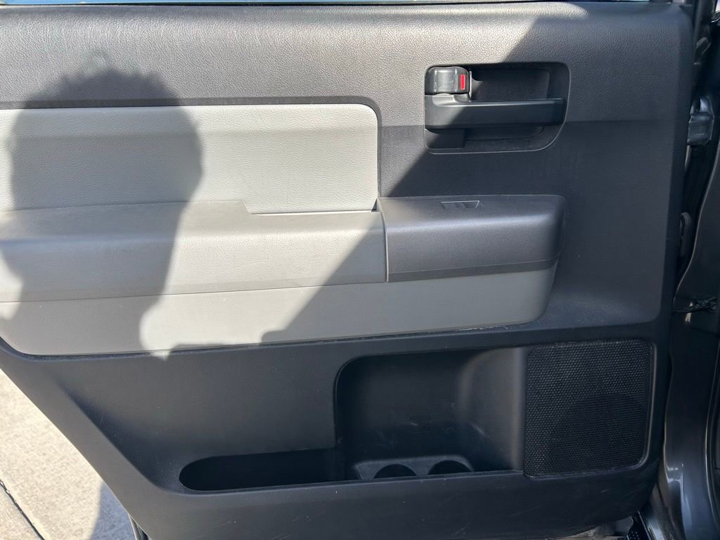 Used 2016 Toyota Sequoia SR5 image 27