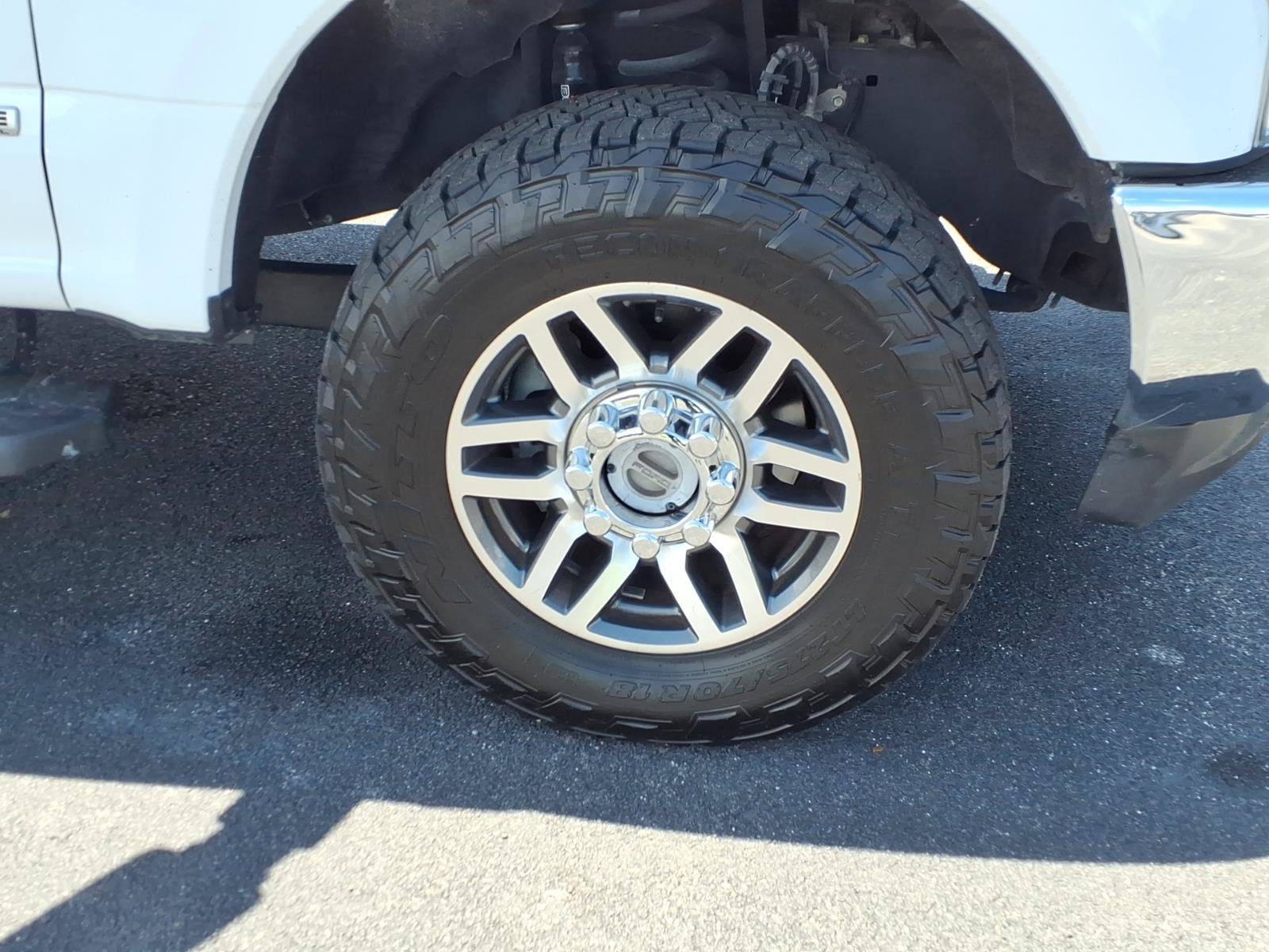 Used 2019 Ford F250 Lariat w/ Lariat Value Package AWD/4WD image 9