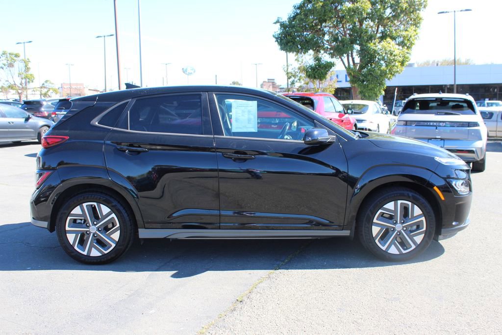 Used 2023 Hyundai Kona Limited image 6