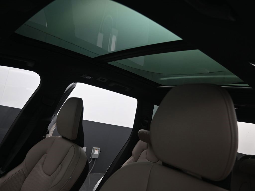 New 2026 Volvo XC90 B6 Ultra image 26