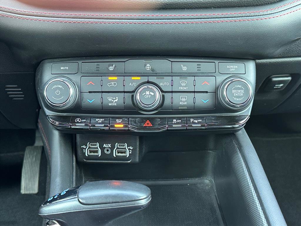 Used 2025 Dodge Durango GT AWD/4WD image 15