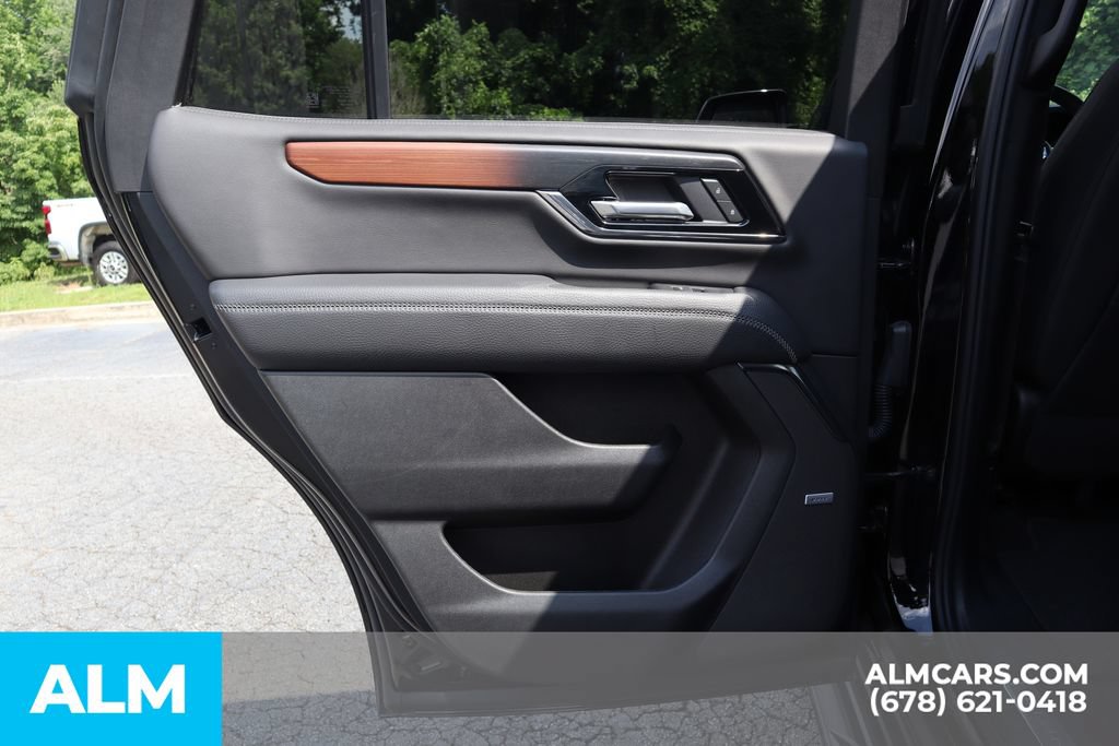 Used 2025 GMC Yukon Denali RWD image 20
