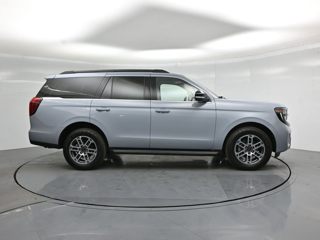 Certified 2025 Ford Expedition Active image 26
