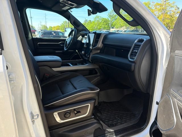 Used 2025 RAM 1500 Laramie w/ Sport Appearance Package AWD/4WD image 17