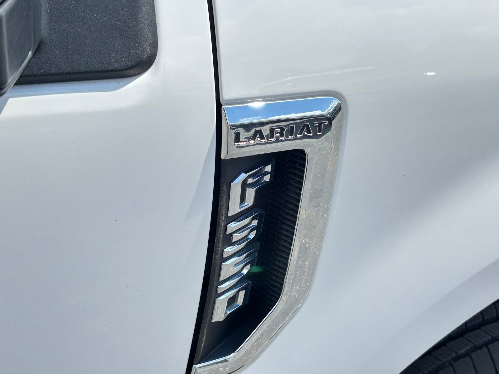 Used 2024 Ford F350 Lariat w/ Lariat Ultimate Package image 14