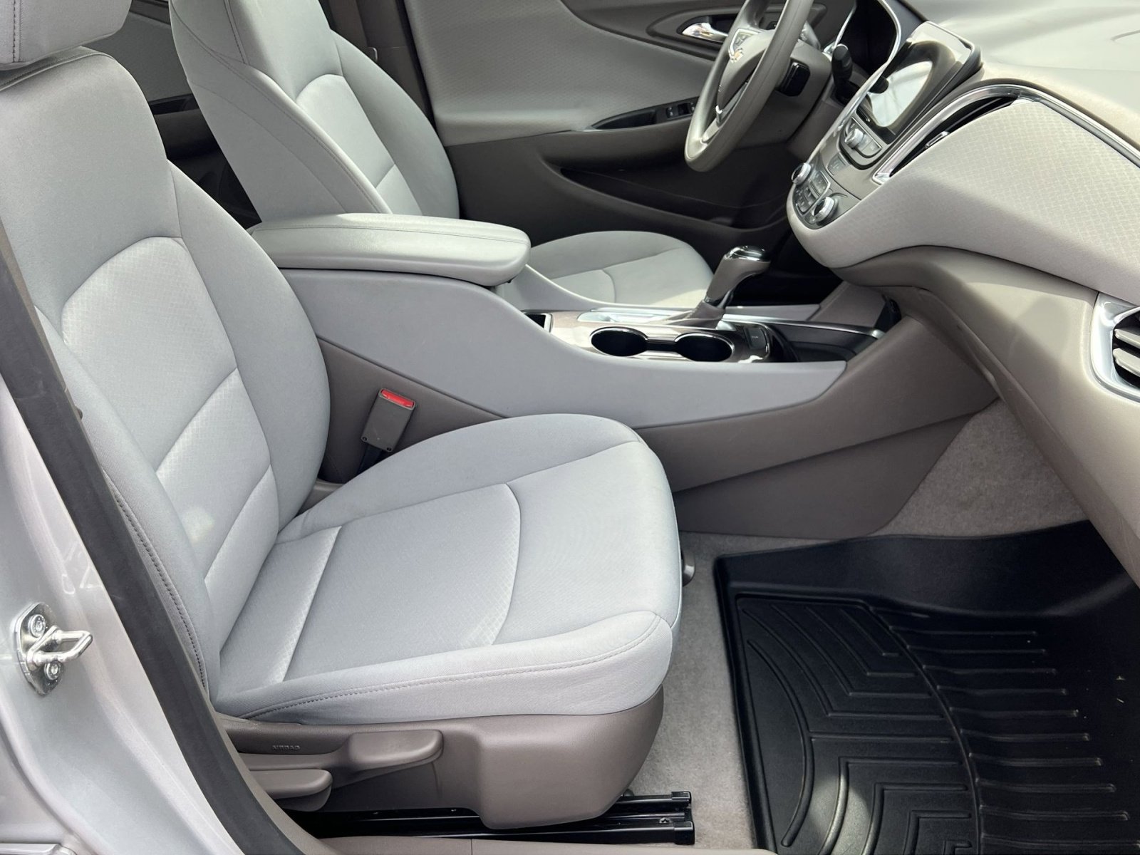 Used 2020 Chevrolet Malibu LT image 26