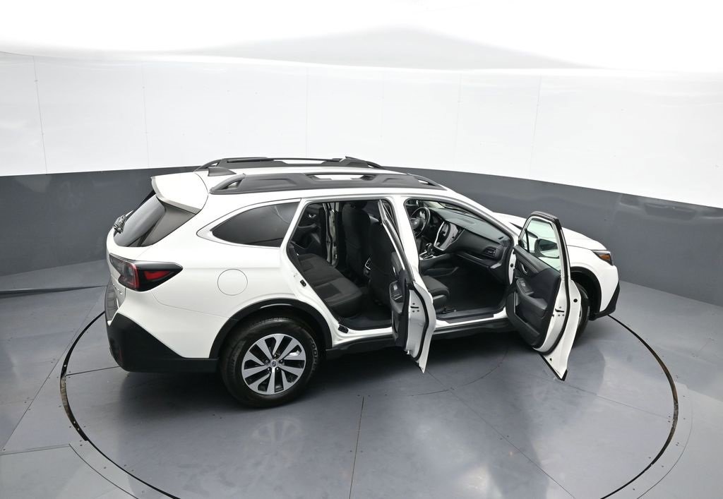 Used 2022 Subaru Outback Premium image 44