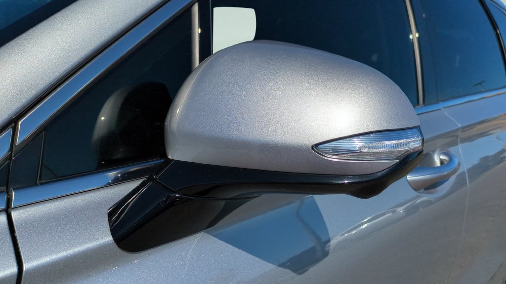 Used 2022 Hyundai Santa Fe Limited w/ Cargo Package FWD image 11