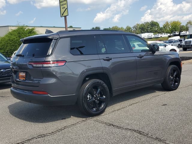 Certified 2025 Jeep Grand Cherokee L Limited w/ Black Appearance Package AWD/4WD image 8