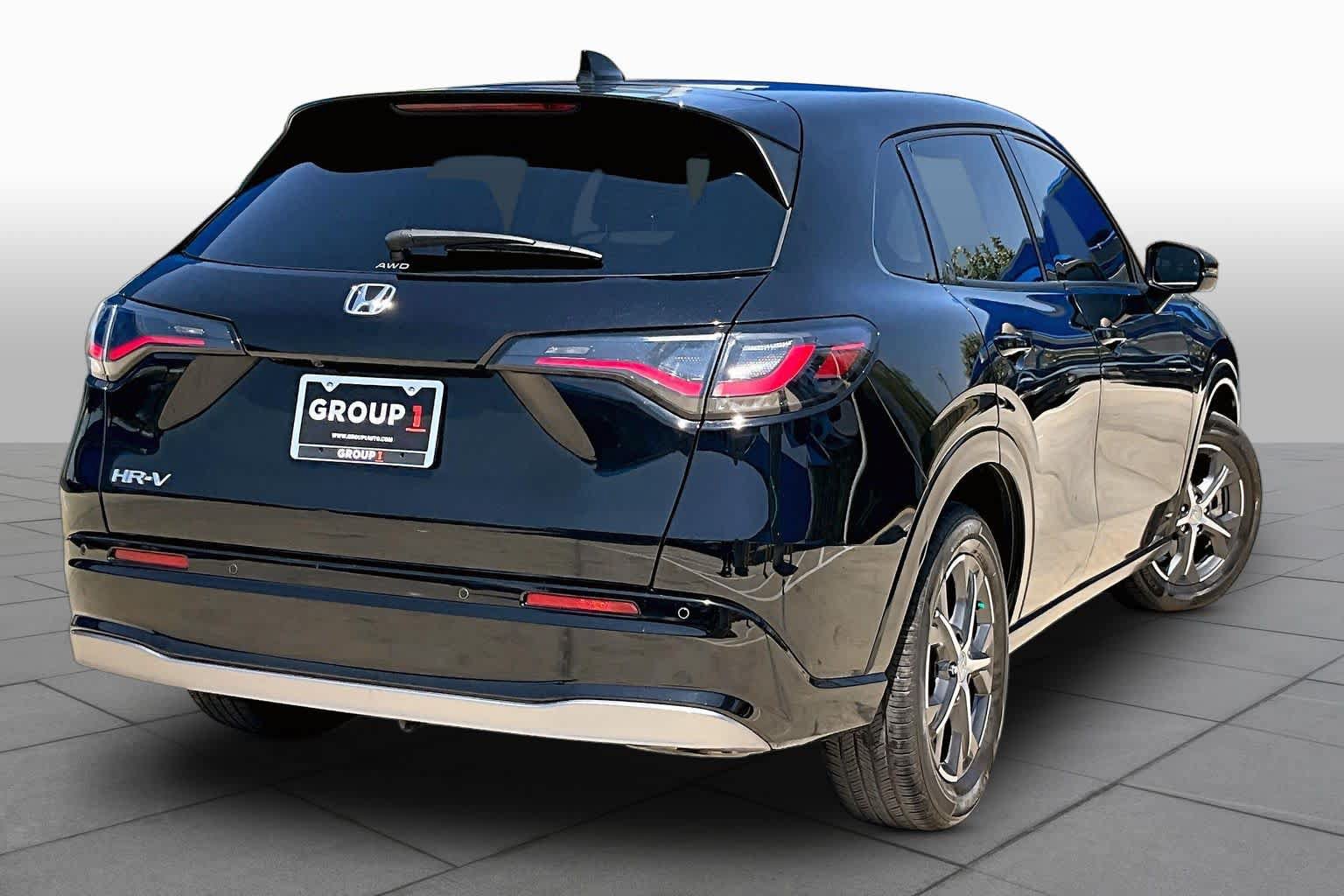 Used 2025 Honda HR-V EX-L image 12