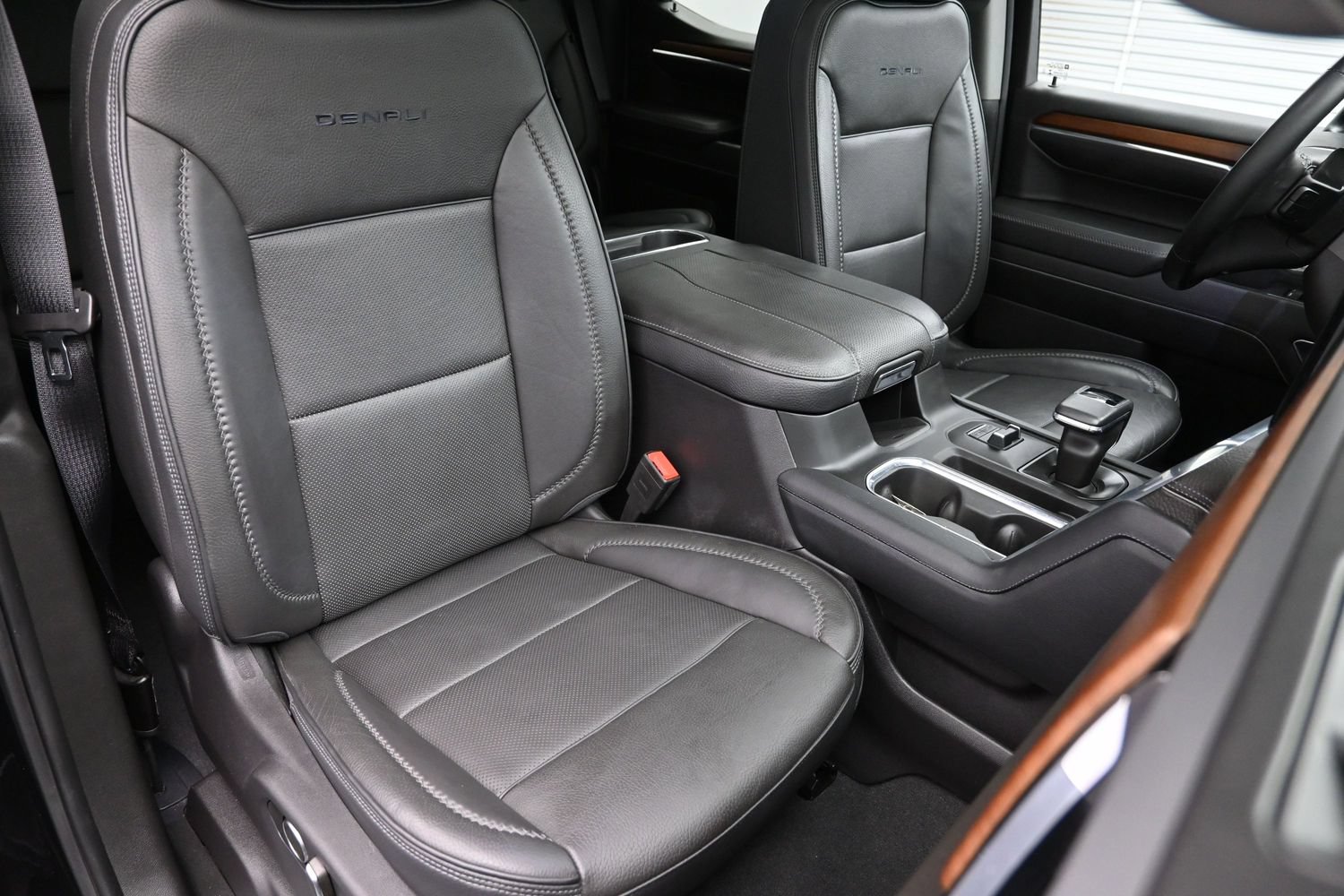 Used 2024 GMC Sierra 1500 Denali w/ Denali Reserve Package AWD/4WD image 43