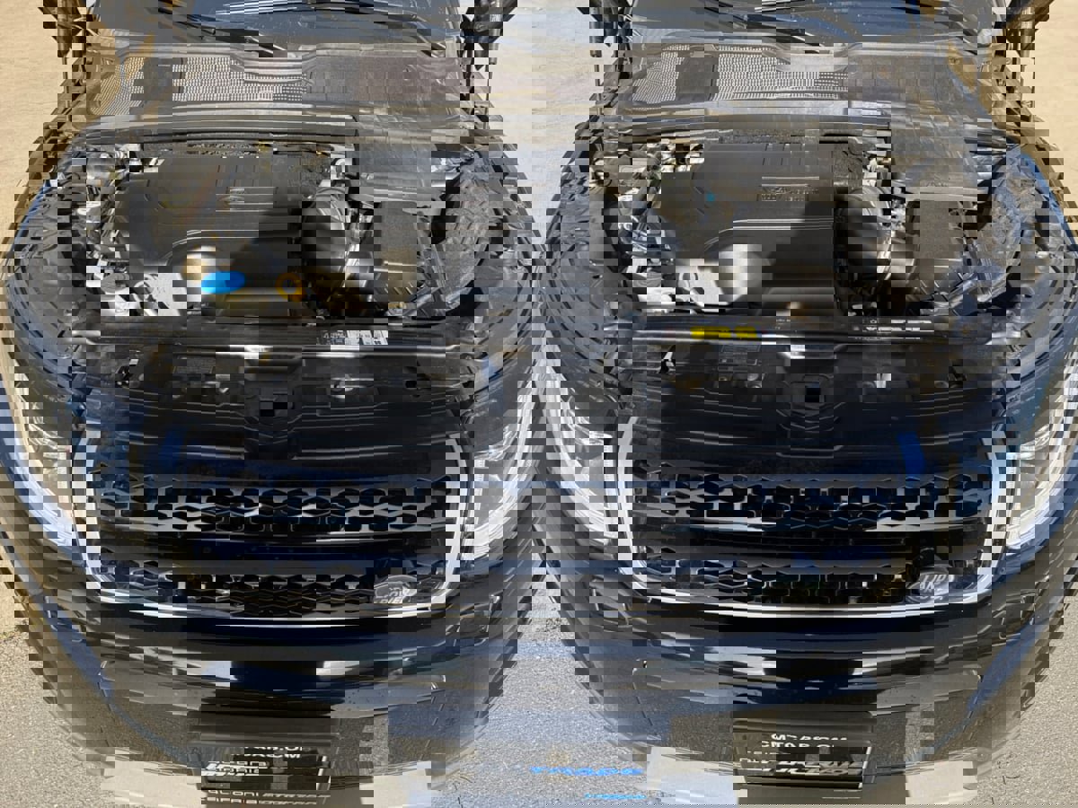 Used 2018 Land Rover Range Rover Evoque SE image 19