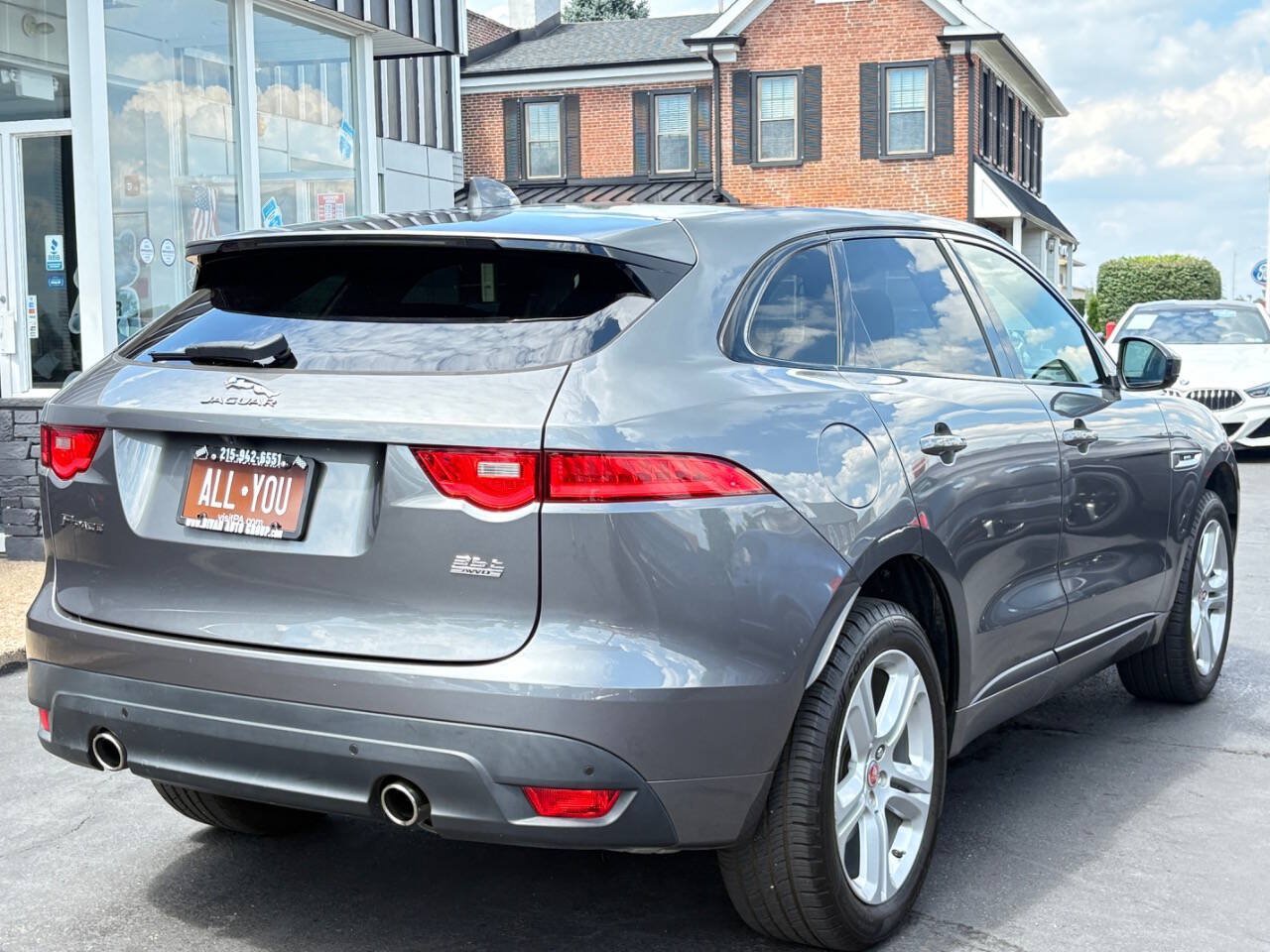 Used 2017 Jaguar F-PACE R-Sport AWD/4WD image 7