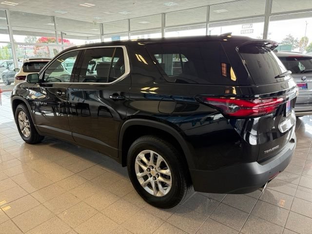 Used 2022 Chevrolet Traverse LS FWD image 6