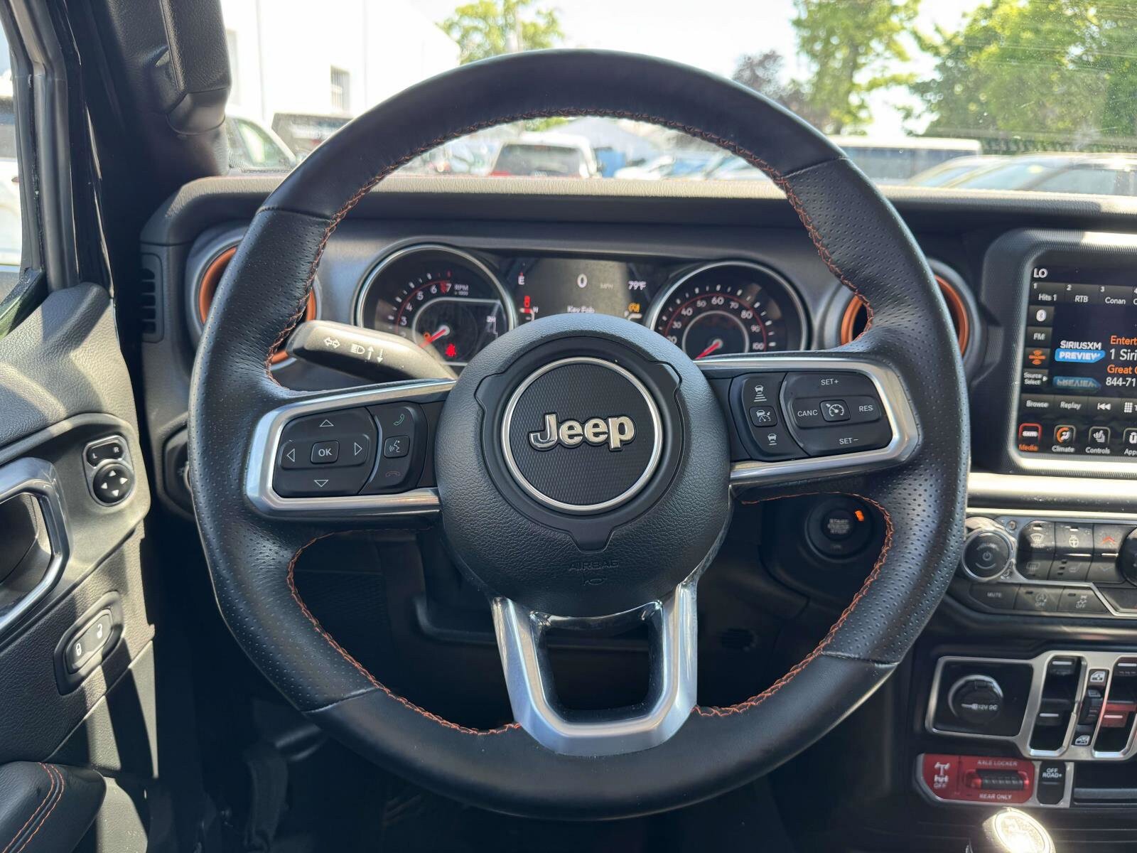 Used 2021 Jeep Gladiator Mojave AWD/4WD image 12