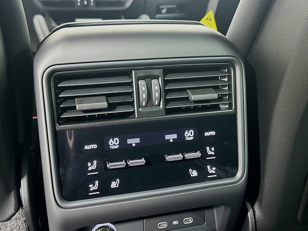 New 2026 Porsche Cayenne E-Hybrid Coupe AWD/4WD image 26