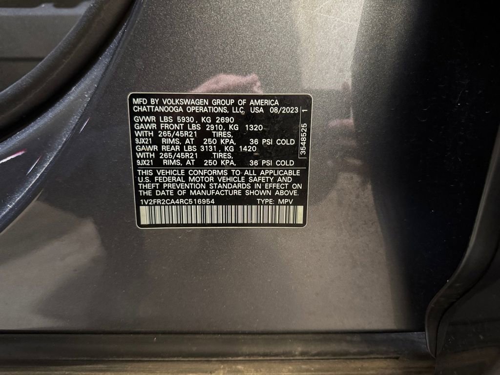 Used 2024 Volkswagen Atlas SEL Premium R-Line image 31