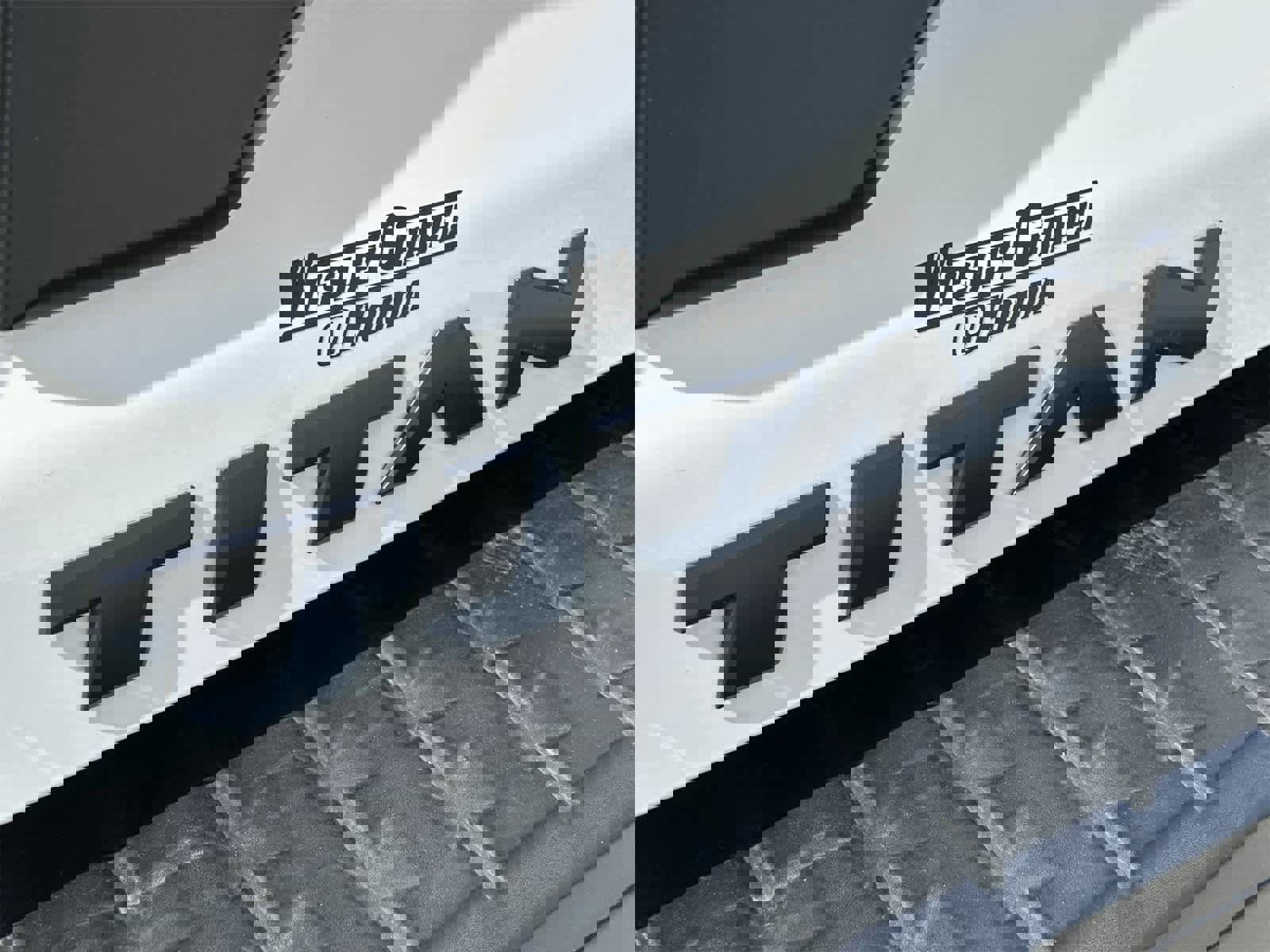 Used 2021 Nissan Titan PRO-4X w/ Pro-4x Convenience Package image 10