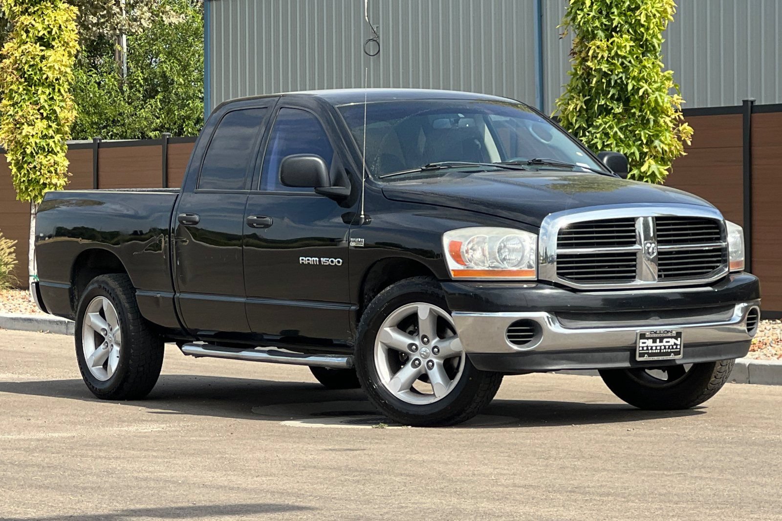 Used 2006 Dodge Ram 1500 Truck SLT w/ Trailer Tow Group RWD image 2