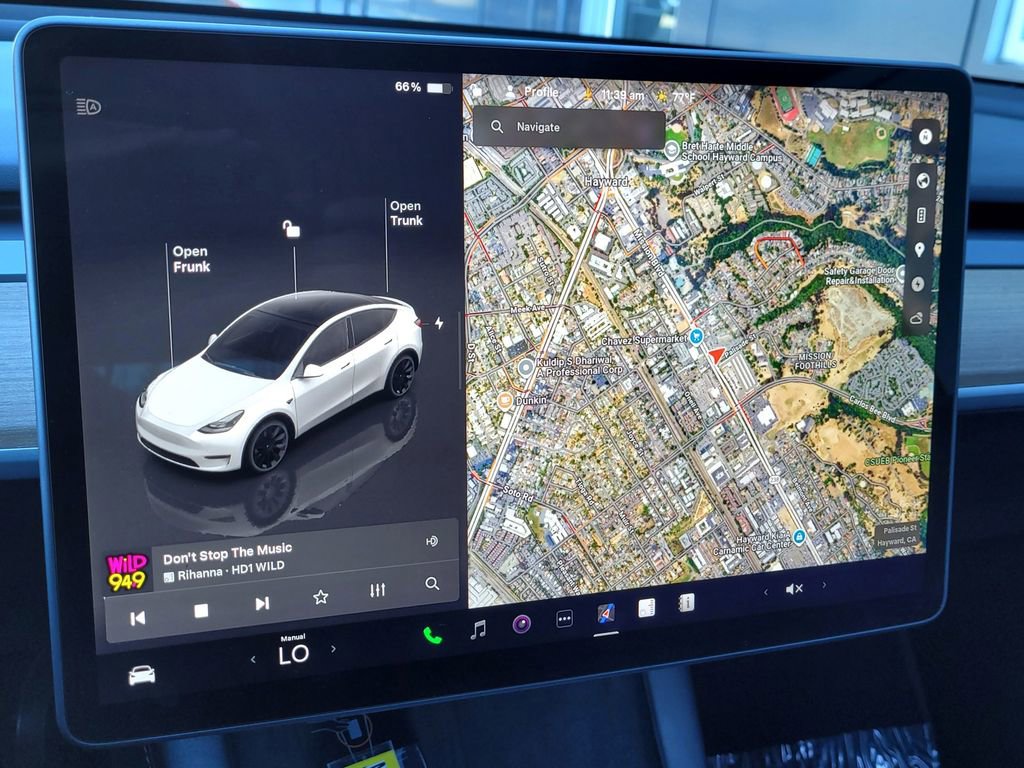 Used 2023 Tesla Model Y Long Range image 17