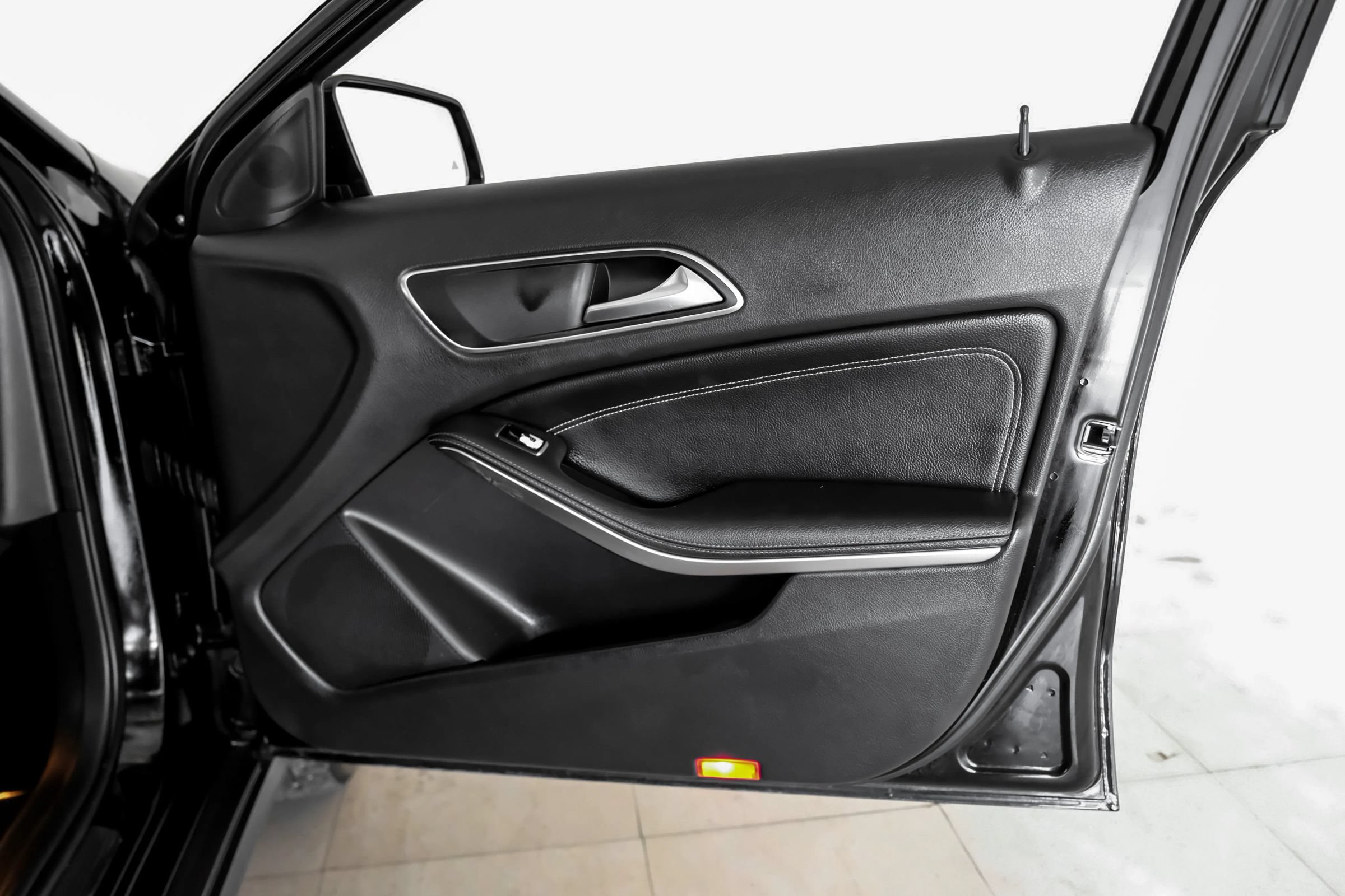 Used 2016 Mercedes-Benz GLA 250 image 42