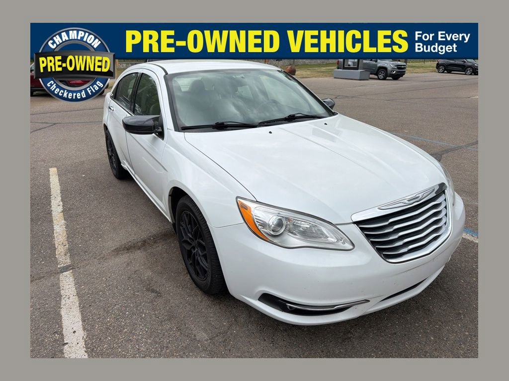 Used 2014 Chrysler 200 Limited FWD image 1