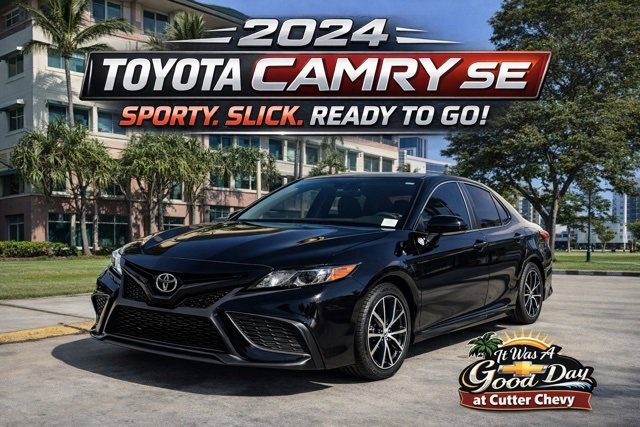 Used 2024 Toyota Camry SE image 1