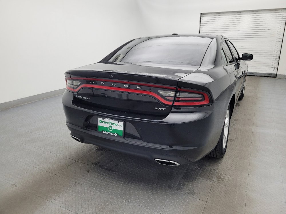 Used 2018 Dodge Charger SXT image 7