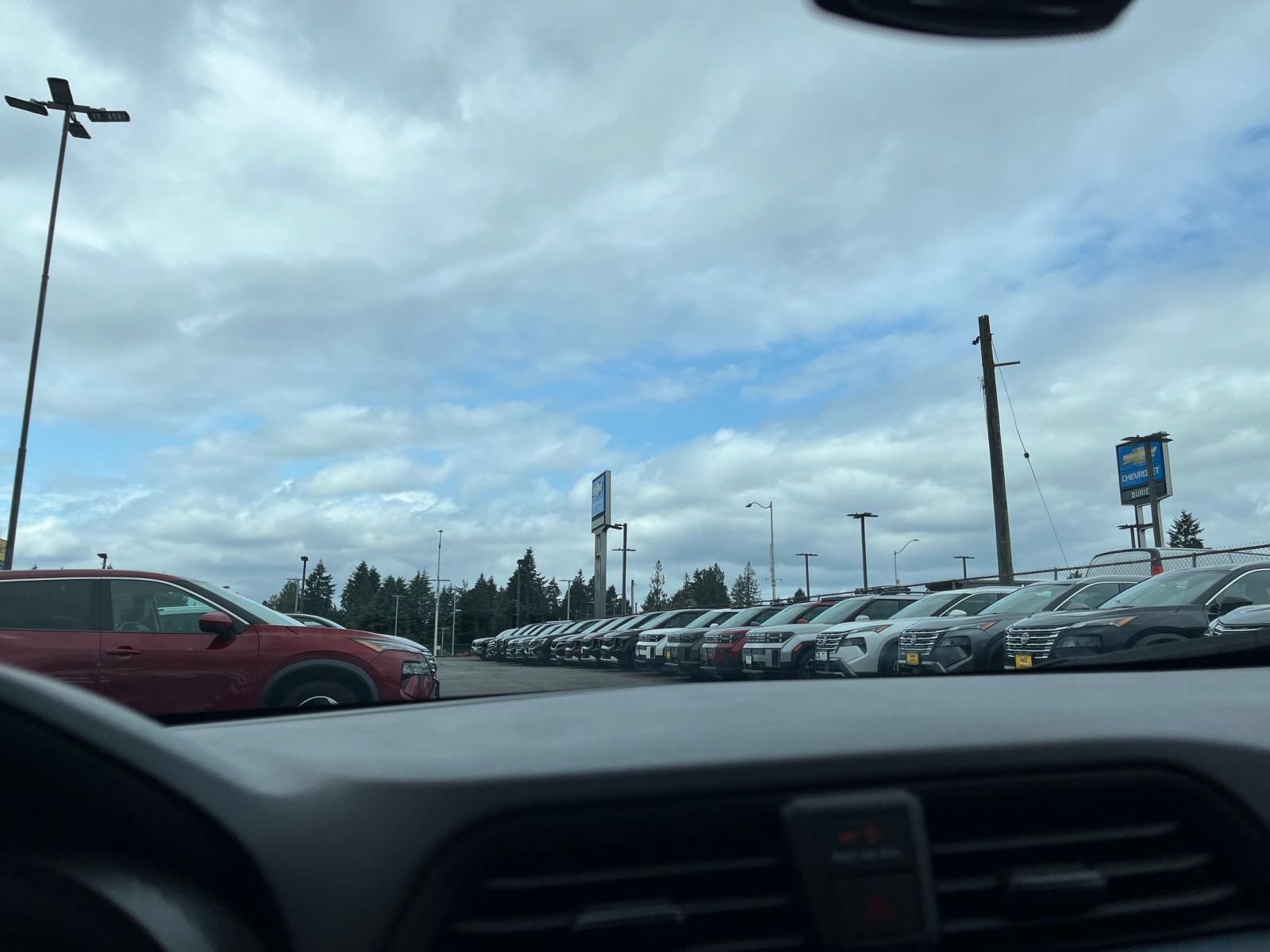 Used 2025 Nissan Versa SV FWD image 16