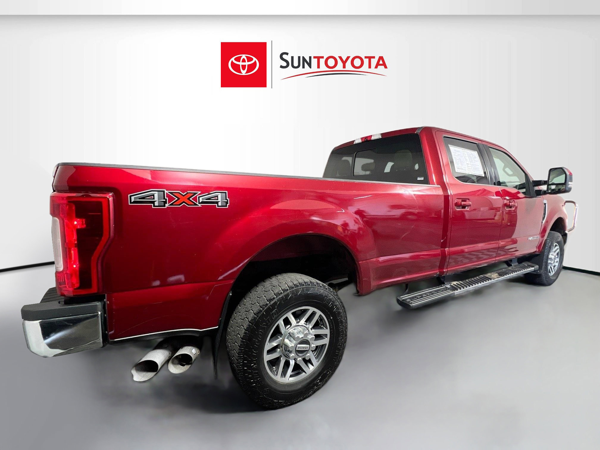 Used 2019 Ford F350 Lariat w/ Lariat Value Package image 4