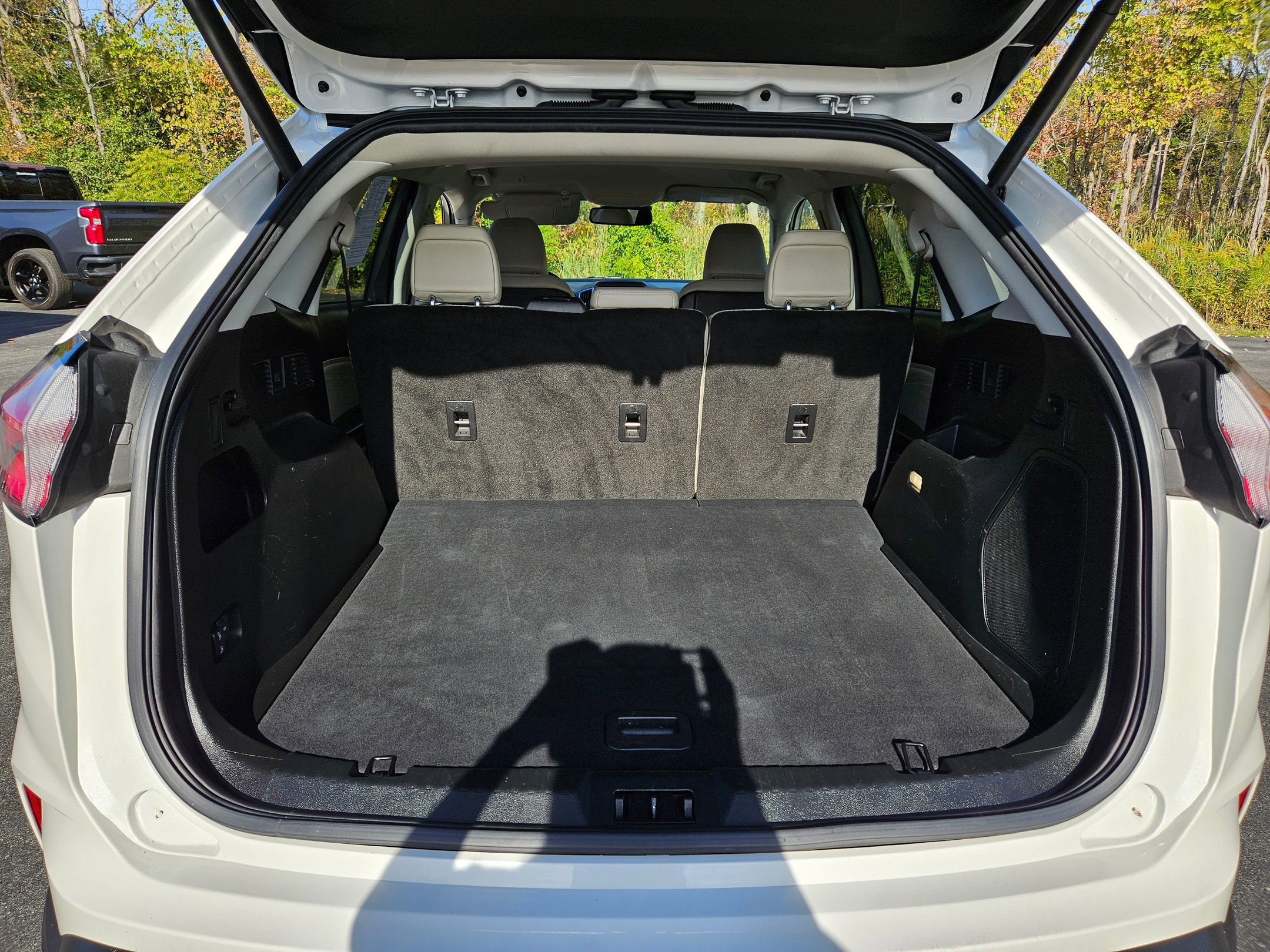 Used 2023 Ford Edge Titanium image 19