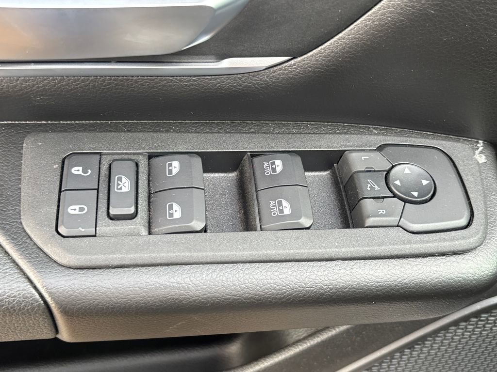 Used 2025 RAM 1500 Lone Star image 7