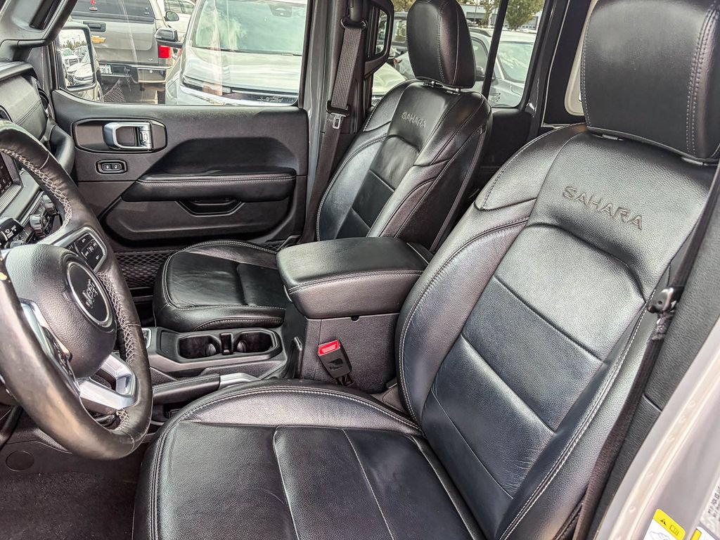 Used 2019 Jeep Wrangler Unlimited Sahara AWD/4WD image 36