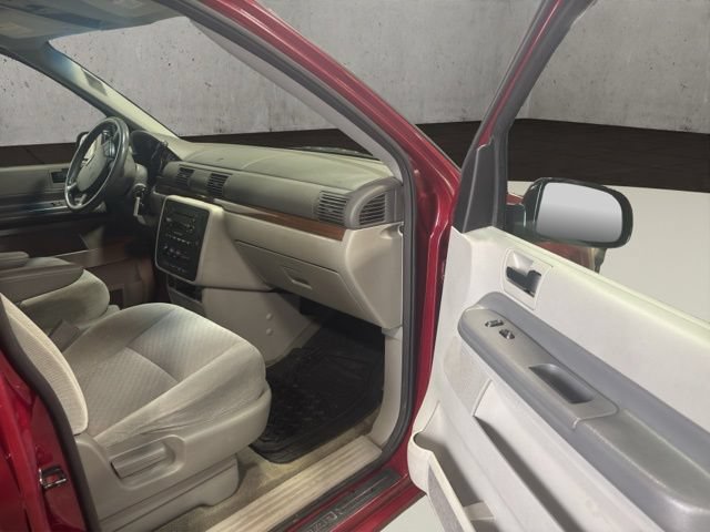 Used 2005 Ford Freestar SEL FWD image 17