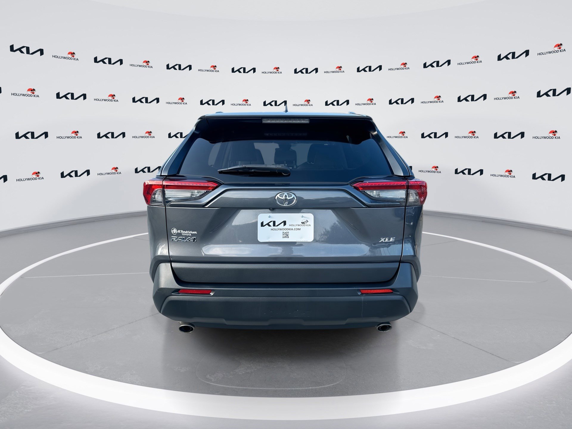 Used 2024 Toyota RAV4 XLE Premium FWD image 7