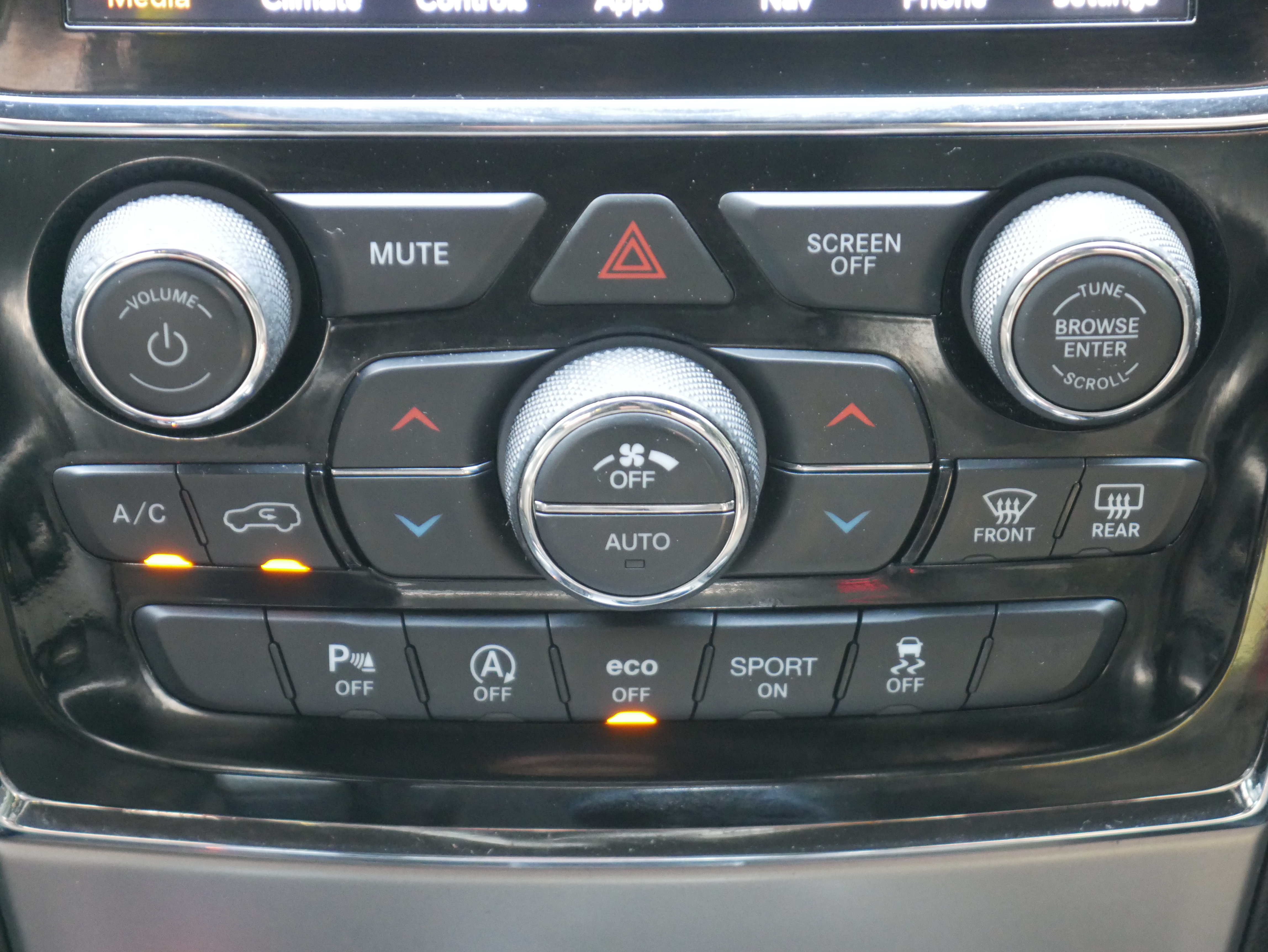 Used 2020 Jeep Grand Cherokee Altitude AWD/4WD image 20