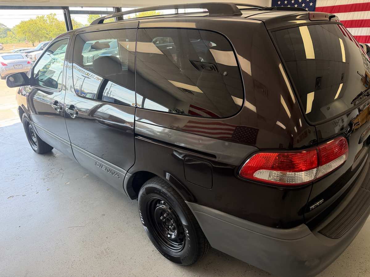 Used 2002 Toyota Sienna LE FWD image 6
