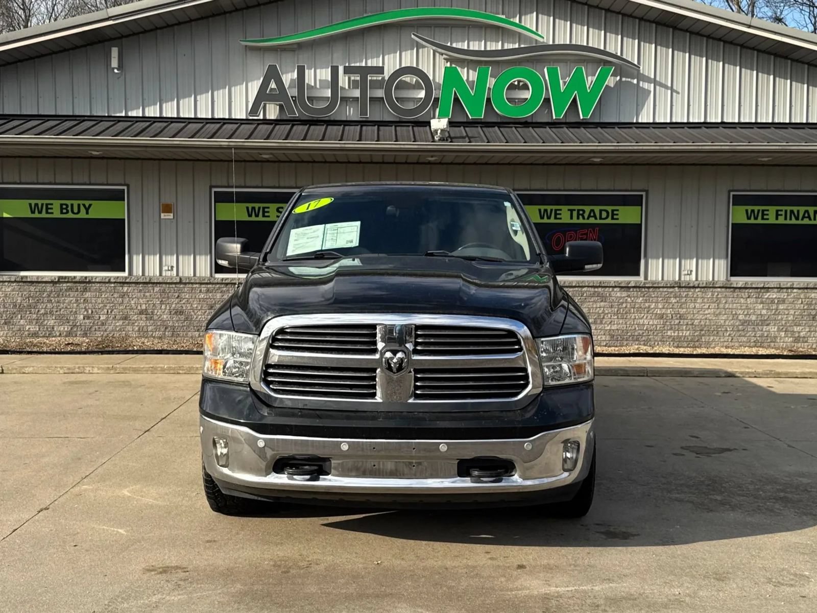 Used 2017 RAM 1500 Lone Star AWD/4WD image 1