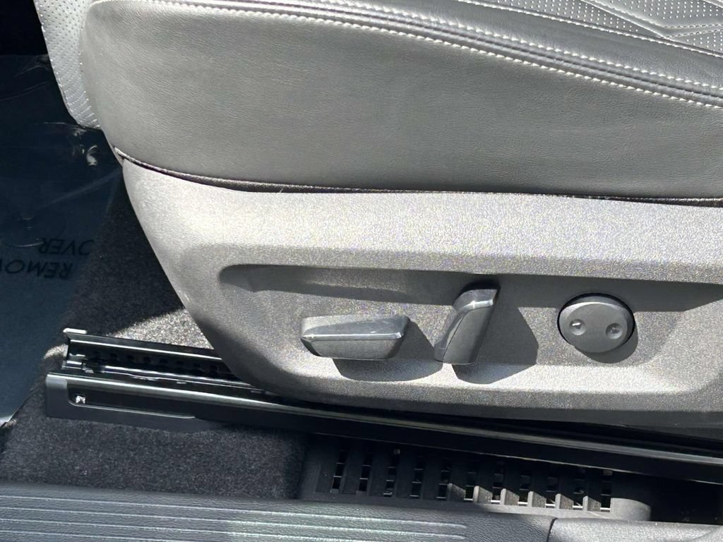 Used 2023 Nissan Rogue Platinum w/ Platinum Premium Package FWD image 19