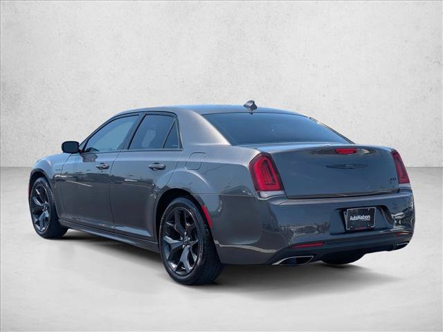 Used 2022 Chrysler 300 Touring L w/ Safetytec Plus Group RWD image 8
